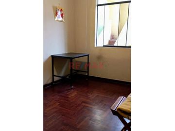 Se Vende Casa De 3 Pisos Más Aires