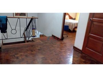 Se Vende Casa De 3 Pisos Más Aires