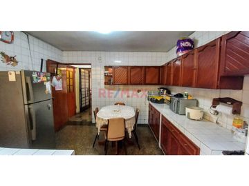 Se Vende Casa De 3 Pisos Más Aires