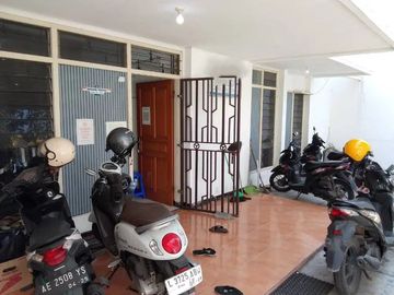 Dijual Rumah Manyar Kertoadi Surabaya SHM dkt Kertajaya Galaxy Mall MERR