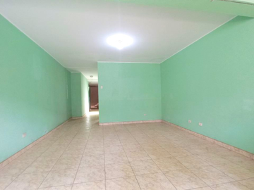 Casa en Venta de 200 m² de 11 Habitaciones en Sol de Vitarte, Ate