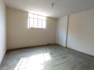 Casa en Venta de 200 m² de 11 Habitaciones en Sol de Vitarte, Ate