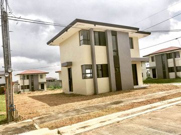 Avida Woodhill Settings | House and Lot For Sale - #0708