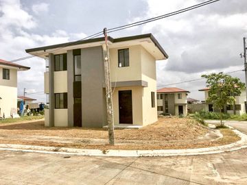 Avida Woodhill Settings | House and Lot For Sale - #0708