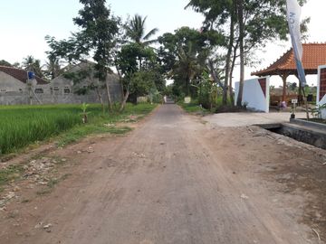 Bisa Tanah Saja, 3 Menit Jalan Kaliurang, Rumah Modern Dijual