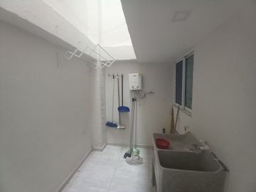 CASA EN VENTA UBICADA EN MARACAY DOS QUEBRADAS