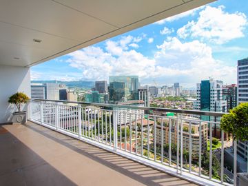 Prime and Luxurious 3-Bedroom Lower Penthouse Unit for Sale in 1016 Residences