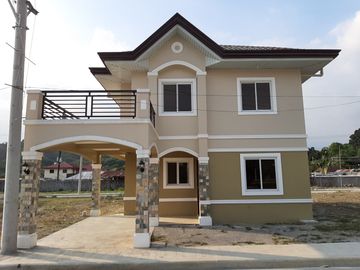 4 Bedroom Unit in Subic Zambales along the Highway Tierra Verde Subic