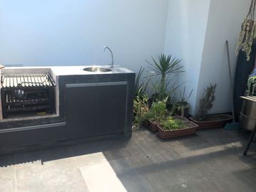 Dpto. Dúplex, 380 m2, Amplia Terraza, Chacarilla, 4 dorms, 5 baños, 2 estac. + dep.