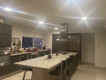 CASA EN VENTA EN JURICA EN PRIVADA CLUB REGENCY QUERETARO