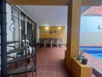 VENDO PRECIOSA CASA UNIFAMILIAR EN MEDELLÍN ANTIOQUIA.