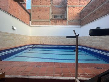 VENDO PRECIOSA CASA UNIFAMILIAR EN MEDELLÍN ANTIOQUIA.