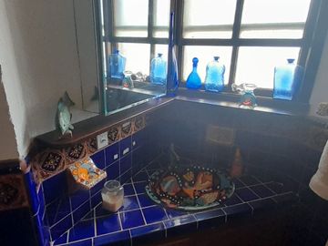 AMPLIA Y HERMOSA CASA EN VENTA, CON ACABADOS ESTILO GANDI!
