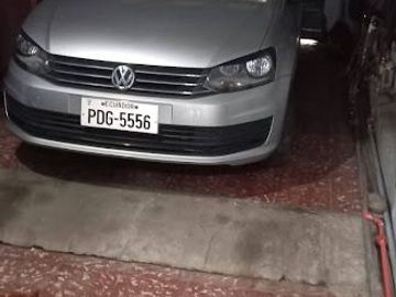 DE OPORTUNIDAD  ¡La vida que mereces comienza aquí! Casas en venta en EsmeraldasCASA ESQUINERA RENTERA EN ZONA COMERCIAL Y BANCARIA ESMERALDAS