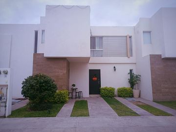 CASA EN VENTA EN LA CANTERA (POZOS)