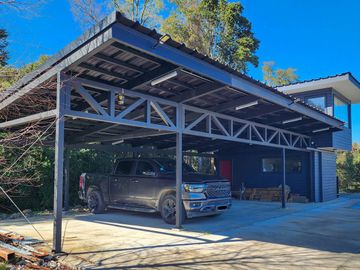 Parcela de 1,5 ha con casa, departamento y acceso a playa en Futrono, Lago Ranco
