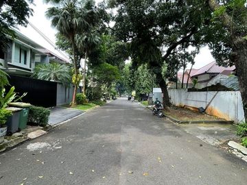 RUMAH at Jl SEKOLAH KENCANA, PONDOK INDAH