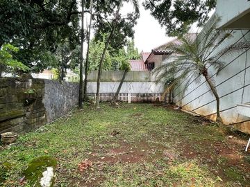 RUMAH at Jl SEKOLAH KENCANA, PONDOK INDAH