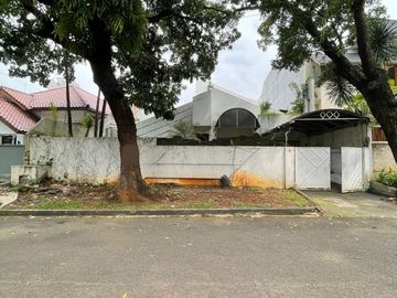 RUMAH at Jl SEKOLAH KENCANA, PONDOK INDAH