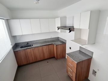 Estupendo departamento en Venta para vivir o para inversion en Calle Grau Miraflores