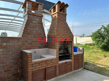Venta De Casa De Playa US$ 109,900    En Club Sol Y Mar