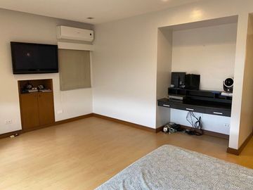 TWIN TOWERS SPACIOUS 2BR CONDO UNIT FOR SALE MAKATI CITY