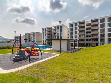 DEPARTAMENTO DE 3 RECÁMARAS UBICADO EN XOCHITEPEC, MORELOS. DOS ALBERCAS, CANCHAS DEPORTIVAS Y PET PARK.