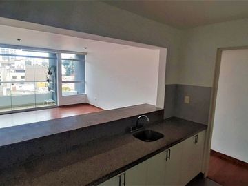 SE VENDE DEPARTAMENTO EN MIRAFLORES - CERCA MALECON DE LA RESERVA