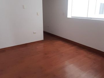 SE VENDE DEPARTAMENTO EN MIRAFLORES - CERCA MALECON DE LA RESERVA