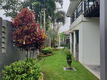 FOR SALE TAGAYTAY HOUSE AND LOT WITH SWIMMING POOL