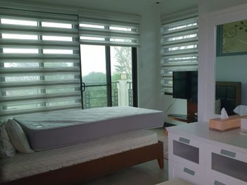 FOR SALE TAGAYTAY HOUSE AND LOT WITH SWIMMING POOL