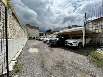 Terreno central en venta en Loja