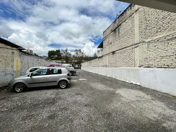 Terreno central en venta en Loja
