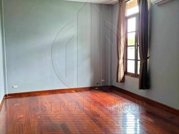 For Sale 5 bedrooms Single House at Srinakarin 4