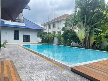 For Sale 5 bedrooms Single House at Srinakarin 4