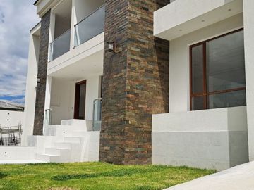 Casa en venta en Urb. del Ejército en el Valle de Los Chillos