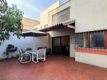 HERMOSA CASA EN MONTERRICO