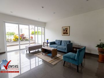 VENTA DE MODERNO DEPARTAMENTO EN SAN ISIDRO, URB. COUNTRY CLUB