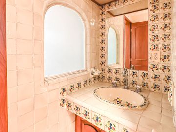 CASA DE UN PISO EN VENTA A UNOS PASOS DE LA RECTA A CHOLULA