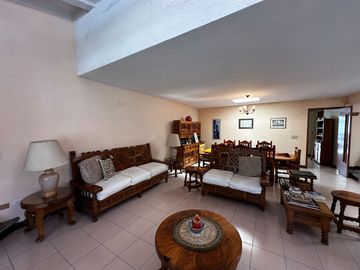 CASA DE UN PISO EN VENTA A UNOS PASOS DE LA RECTA A CHOLULA