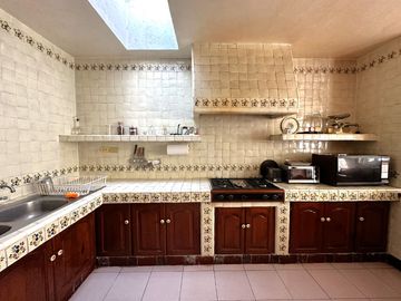 CASA DE UN PISO EN VENTA A UNOS PASOS DE LA RECTA A CHOLULA