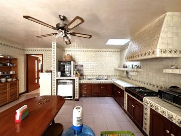 CASA DE UN PISO EN VENTA A UNOS PASOS DE LA RECTA A CHOLULA