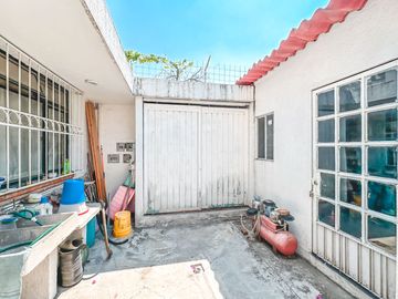 CASA DE UN PISO EN VENTA A UNOS PASOS DE LA RECTA A CHOLULA