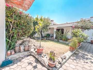 CASA DE UN PISO EN VENTA A UNOS PASOS DE LA RECTA A CHOLULA
