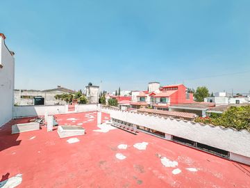 CASA DE UN PISO EN VENTA A UNOS PASOS DE LA RECTA A CHOLULA