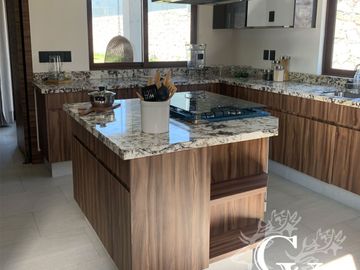 CASA EN VENTA CONDADO DEL VALLE SECCIÓN ARAMO