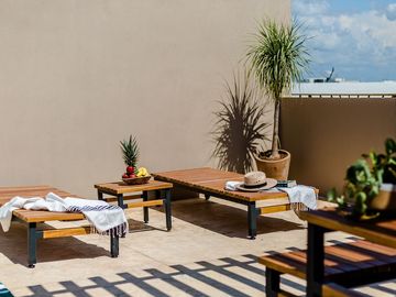 Lujoso Penthouse de 2 Recámaras en venta en Aldea Zamá