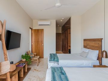 Lujoso Penthouse de 2 Recámaras en venta en Aldea Zamá