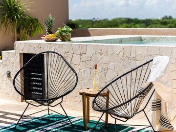 Lujoso Penthouse de 2 Recámaras en venta en Aldea Zamá