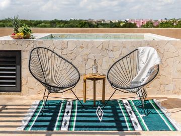 Lujoso Penthouse de 2 Recámaras en venta en Aldea Zamá